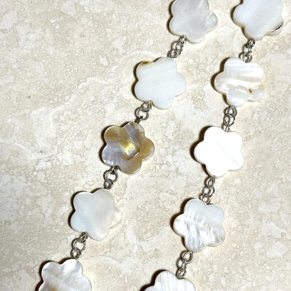 Mother of Pearl Flower Beaded Short Necklace + Paw Print Heart Beat Pendant - Picture 9 of 13